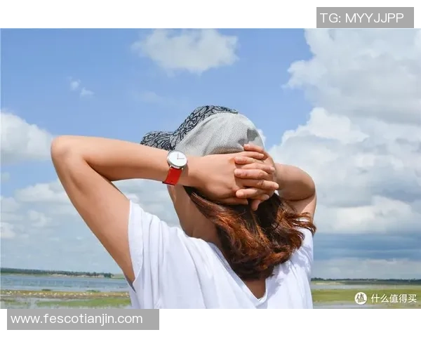 足球明星出圈头像女生的魅力与风格解析，展现个性与时尚的完美结合