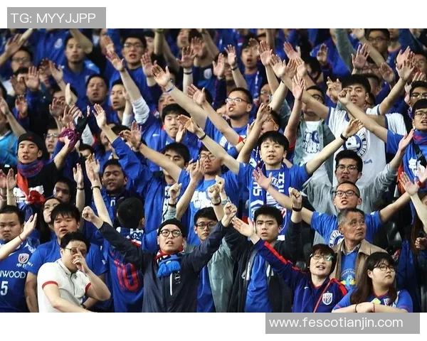 足球明星因偷渡被捕引发热议背后故事曝光引发社会关注与讨论 足球明星因偷渡被捕引发热议背后故事曝光引发社会关注与讨论