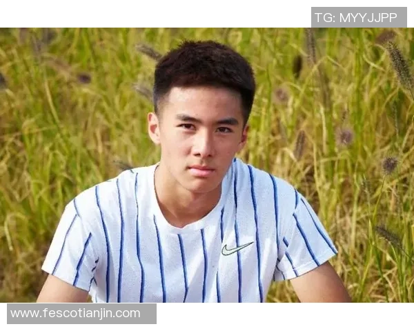 陈伟专访:从青涩少年到网球明星的成长之路回顾 陈伟专访:从青涩少年到网球明星的成长之路回顾